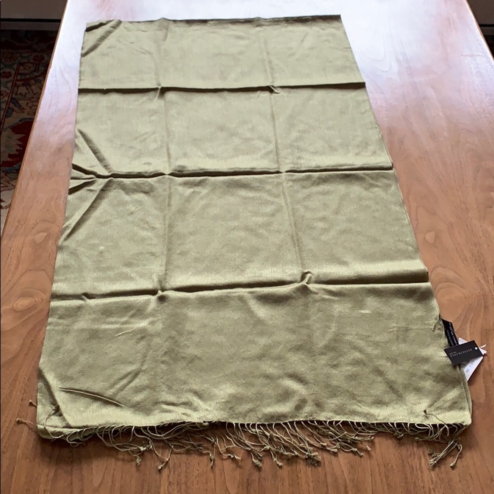 NWT Kenneth Cole pashmina